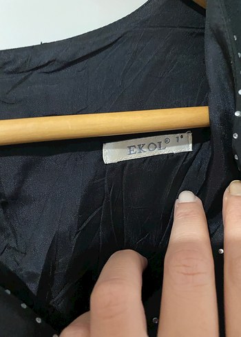 Siyah V Yakalı  Kolsuz Elbise - Görsel 5