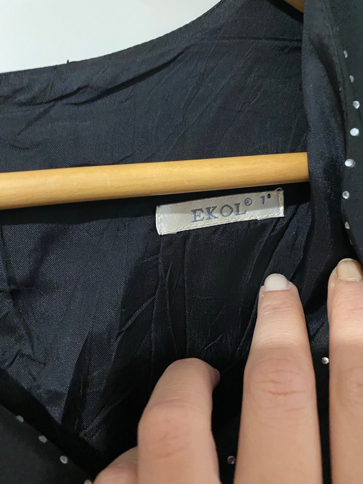 Siyah V Yakalı  Kolsuz Elbise - Görsel 5