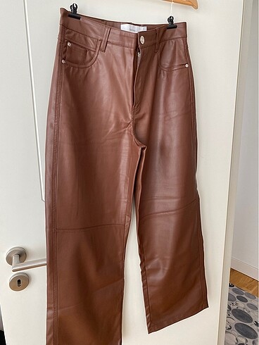 Bershka Deri pantolon