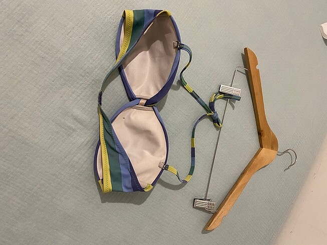 l Beden Bikini üstü