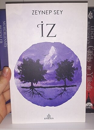 Solucan 4 İz / Zeynep Sey