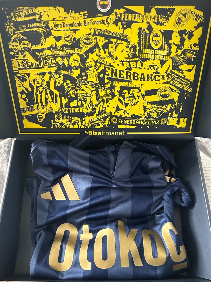 Lacivert Altın Renkli Kısa Kollu Forma - Görsel 3