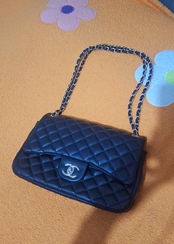 Chanel Siyah Kapitone Omuz Cantasi