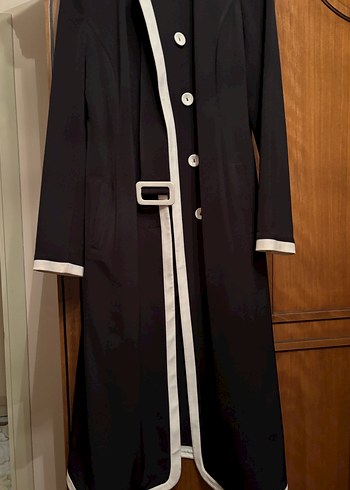 Düğmeli Siyah Uzun Klasik Kaban - Görsel 3