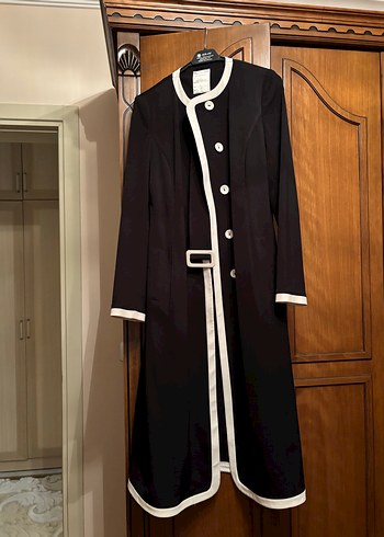 Düğmeli Siyah Uzun Klasik Kaban - Görsel 2