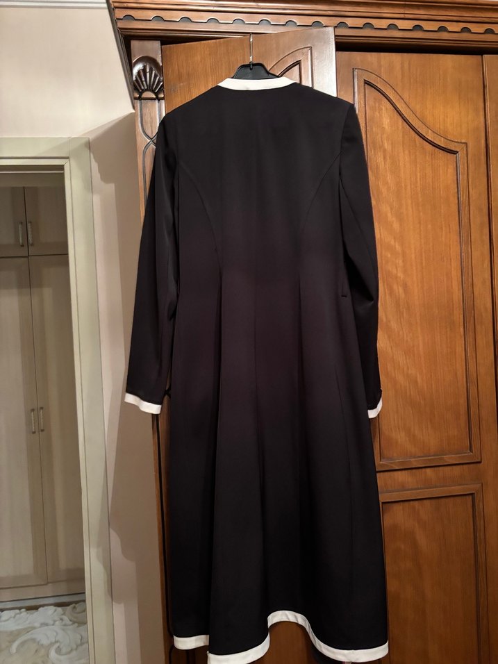 Düğmeli Siyah Uzun Klasik Kaban - Görsel 5