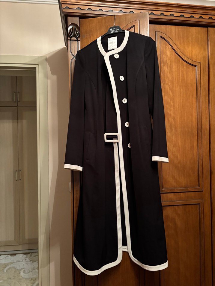 Düğmeli Siyah Uzun Klasik Kaban - Görsel 2