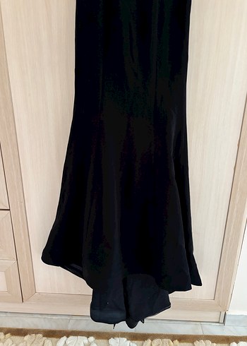 Siyah Nakışlı V Yakalı Uzun Kadın Elbise - Görsel 11