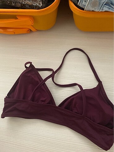 m Beden bikini üstü