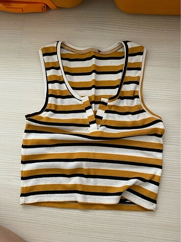 urbanoutfitters crop