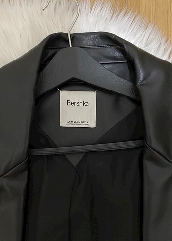 Bershka Bershka Düğmeli Siyah Deri Kadın Ceket