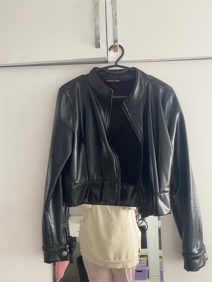 Kemerli Siyah Deri Ceket - Görsel 2