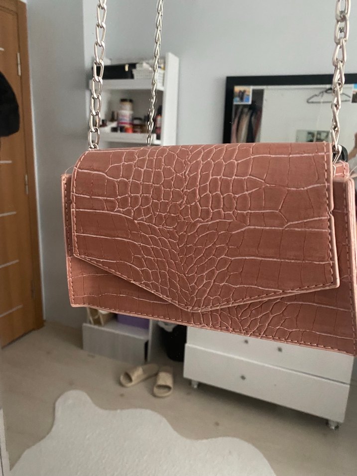 Zincir Detaylı Kahverengi Yılan Desenli Deri Çanta - Görsel 2