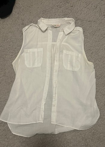 Düğmeli Beyaz Kolsuz Keten Gömlek - Görsel 4