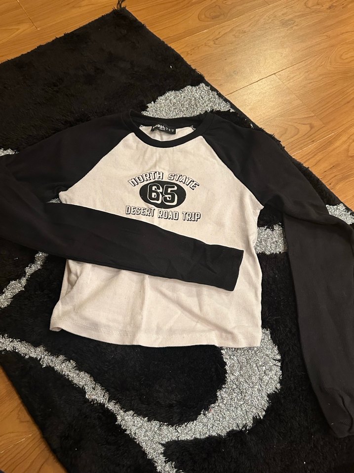 Kızlar için Siyah Beyaz Uzun Kollu Tişört - Görsel 4