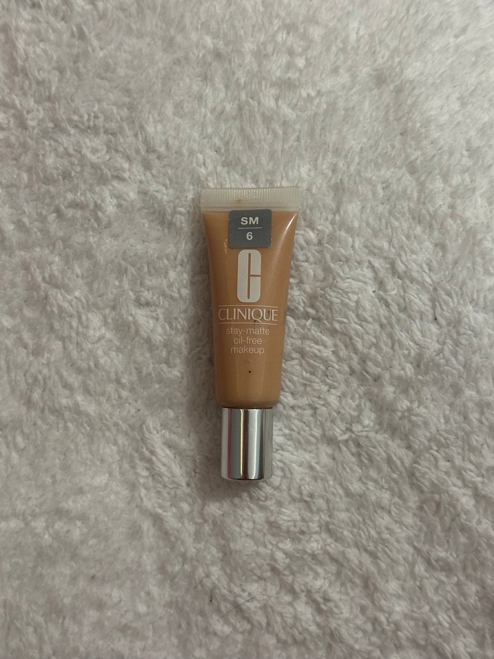 Clinique Parlak Bej BB Krem - Görsel 2