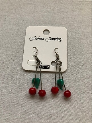 Cherry Küpe