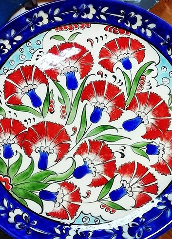  25 cm çini tabak gıdaya uygun sırla sırlanmıştır. 