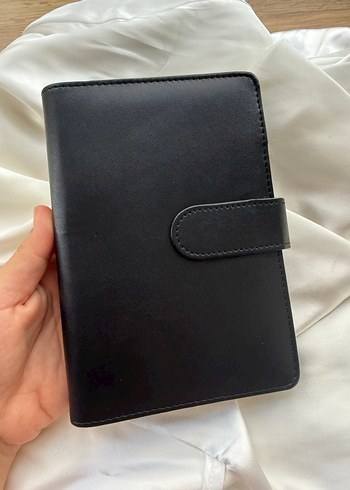 Siyah Deri Kadın bütce planlayıcı Tokalı