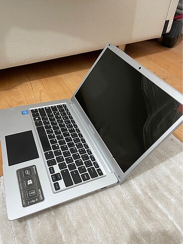 Hometech Laptop