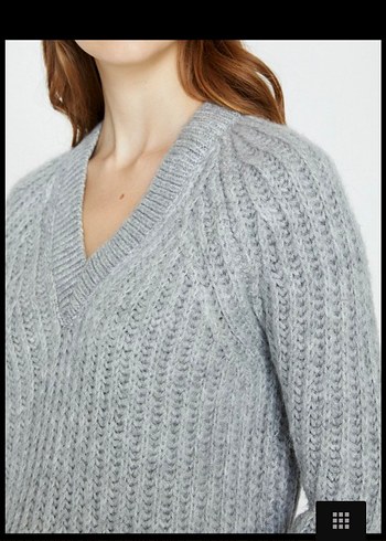 Gri V Yaka Örgü Kadın Kazak - Görsel 2
