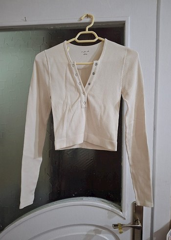 Beyaz V Yaka Crop Top - Görsel 3