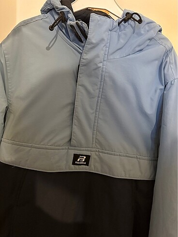 m Beden Pull and bear mont