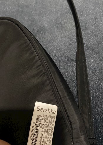 Bershka siyah çanta - Görsel 5