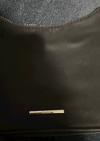 Bershka siyah çanta - Görsel 2