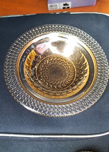 Altın Renkli Yılan Derisi Desenli Tabak - Görsel 2