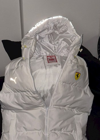 Beyaz Puma Ferrari Kapüşonlu Yelek - Görsel 8