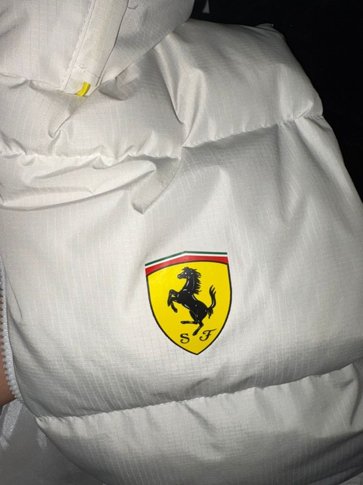 Beyaz Puma Ferrari Kapüşonlu Yelek - Görsel 5