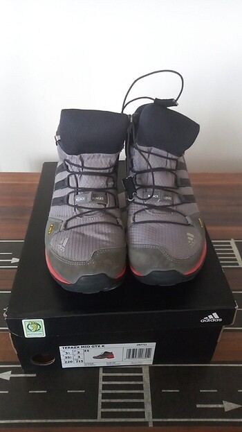 Adidas Adidas görecek bot