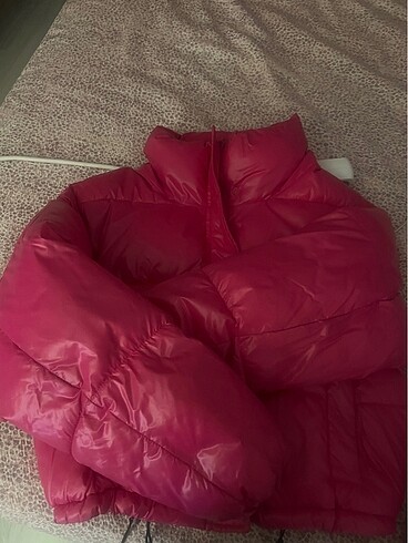 Stradivarius Pembe şişme mont