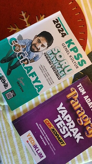 Coğrafya soru Bankası ve paragraf çek kopart yaprak test 
