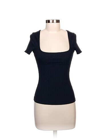 Zara Bluz %70 İndirimli.