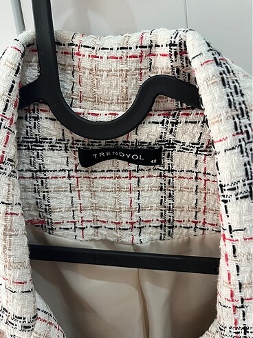 40 Beden Tüvit Blazer Ceket