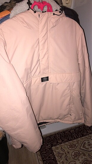l Beden Pull Bear mont