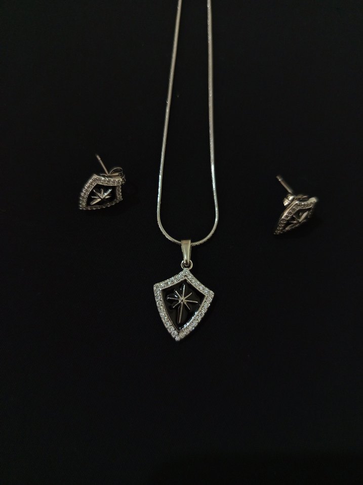 Klasik Gotik Mini Zincirli Kolye ve Küpe Seti - Görsel 5