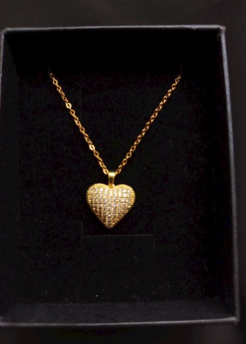 Zincir Detaylı Altın Renk Kalp Kolye - Görsel 8