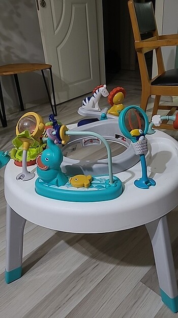 Fisher price aktivite masasi tertemiz.internet fiyati 15 bin tl