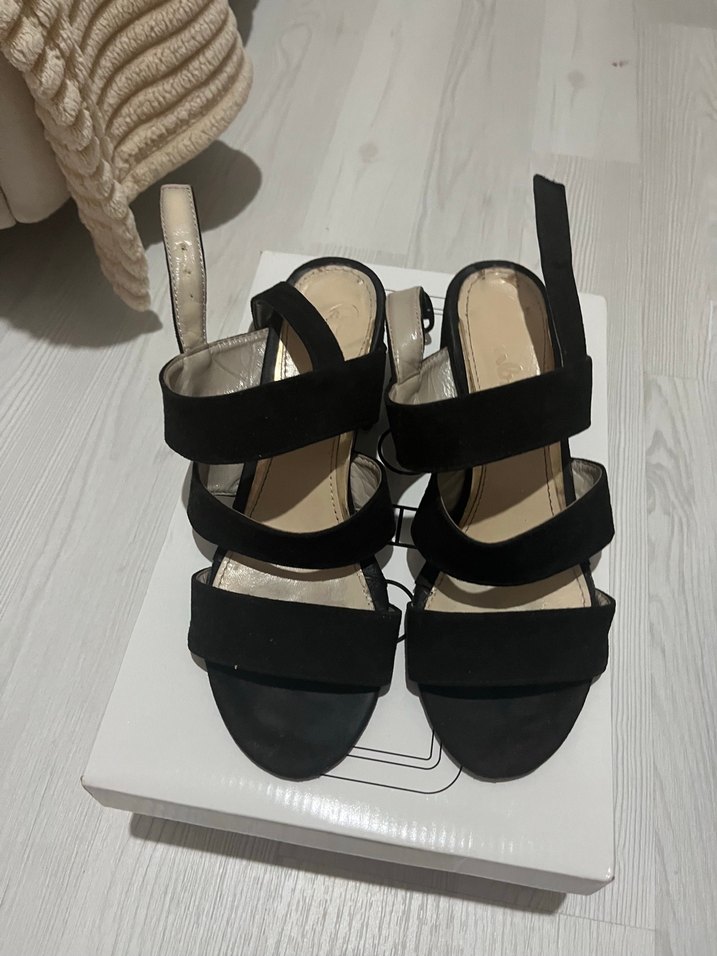 Siyah Tokalı Blok Topuklu Kadın Topuklu Ayakkabı - Görsel 2