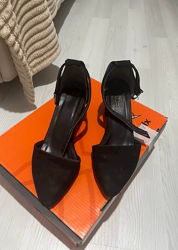 Siyah Kadın Topuklu Gece Ayakkabısı - Görsel 2