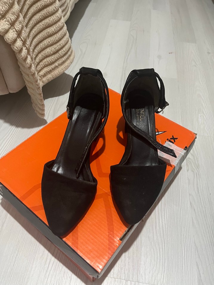 Siyah Kadın Topuklu Gece Ayakkabısı - Görsel 2