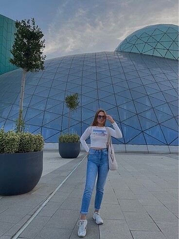 BERSHKA jean