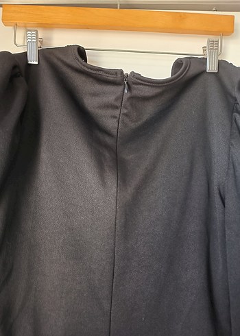 balon Kollu Siyah Midi V-Yaka Elbise - Görsel 8