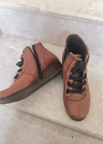 Kahverengi Bot, Tokalı, Minimalist - Görsel 3