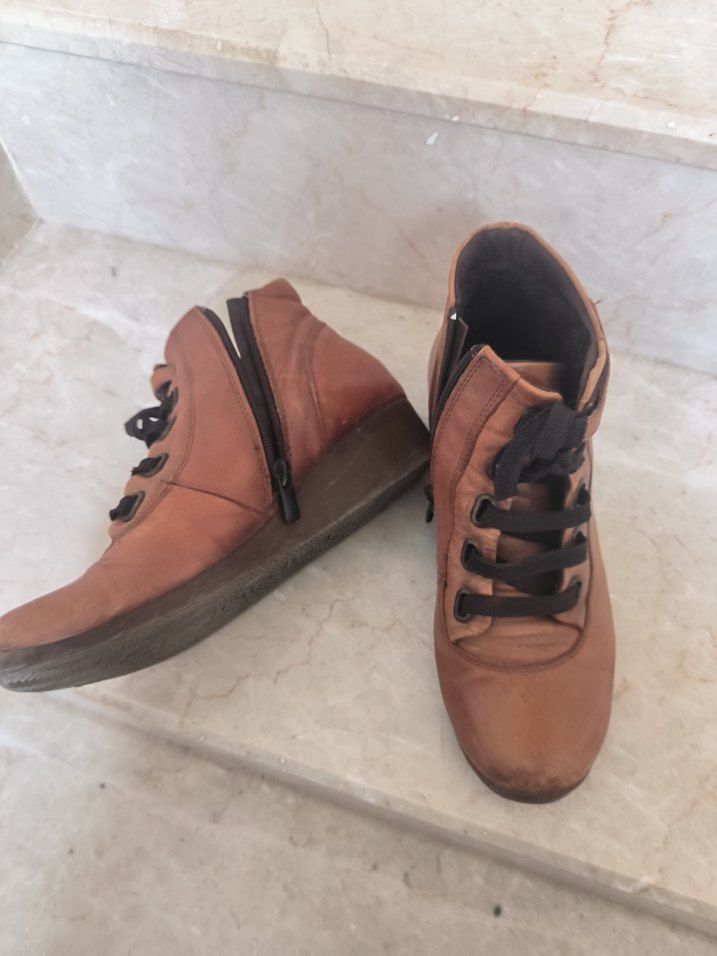 Kahverengi Bot, Tokalı, Minimalist - Görsel 3