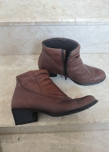 Kahverengi Deri Kadın Dolgu Topuklu Bot - Görsel 3