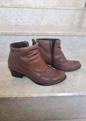 Kahverengi Deri Kadın Dolgu Topuklu Bot - Görsel 2